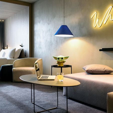 Onoma Hotel Thessaloníki Luaran gambar A room at the W Paris-Opéra