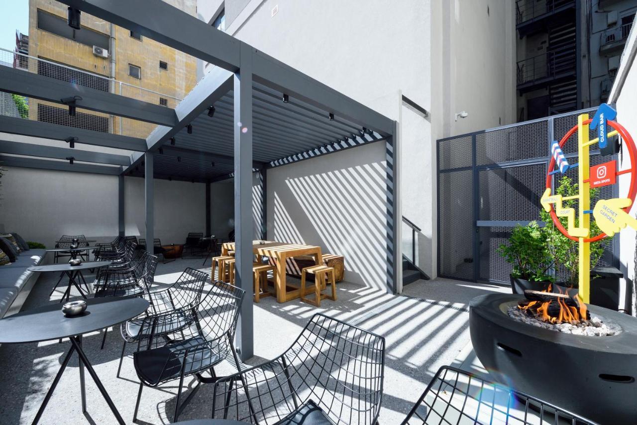 Onoma Hotel Thessaloníki Luaran gambar The courtyard of the 4G building
