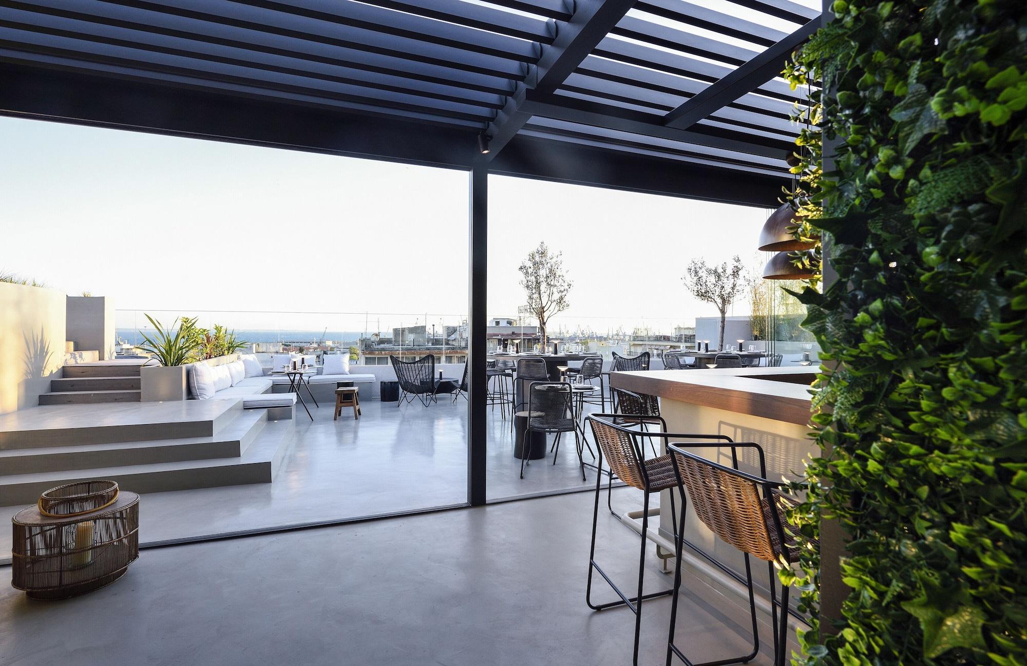 Onoma Hotel Thessaloníki Luaran gambar The rooftop bar at the hotel